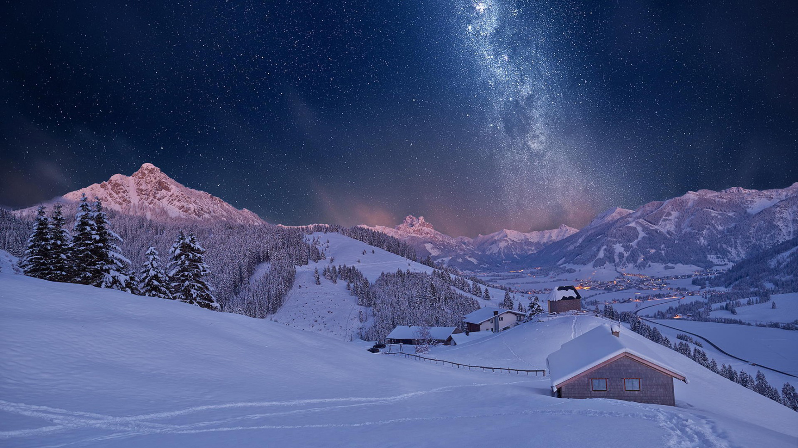Winter___Snow_town___night_Wallpapers_HD_2560x1440.jpg