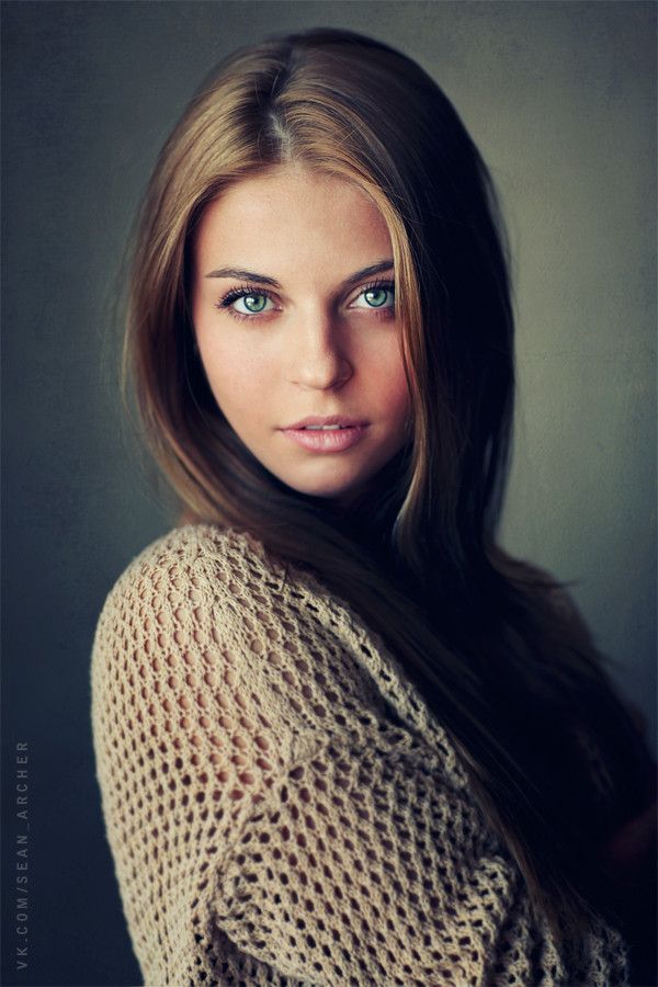 Julia_by_Sean_Archer.jpg
