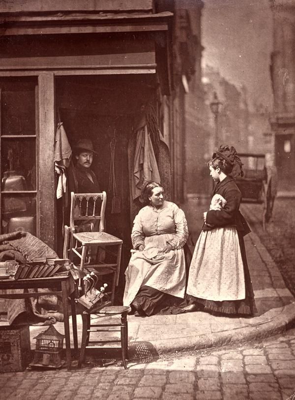 Street_life_in_London_c1876..jpg