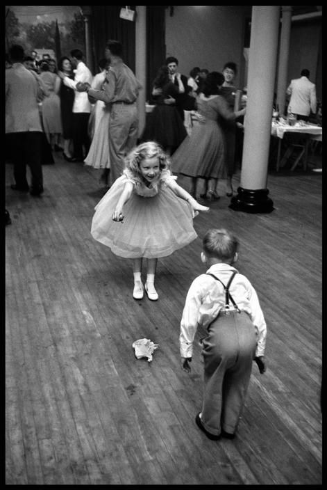 New_York__1955.__Elliott_Erwitt..jpg