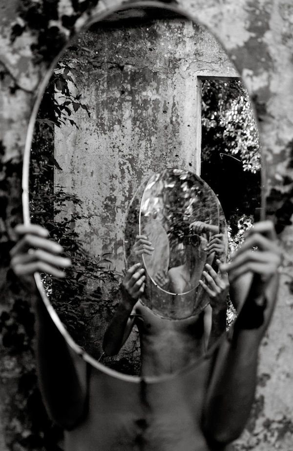 Amiko_Kavtaradze___Magic_Mirror_self_portrait_.jpg