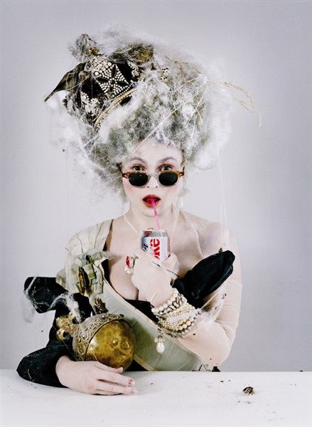 Helene_Bonham_Carter_photographed_by_Annie_Liebovitz__Vanity_Fair__1998..jpg