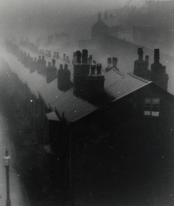 Bill_Brandt__Misty_Evening_in_Sheffield__1930s.jpg