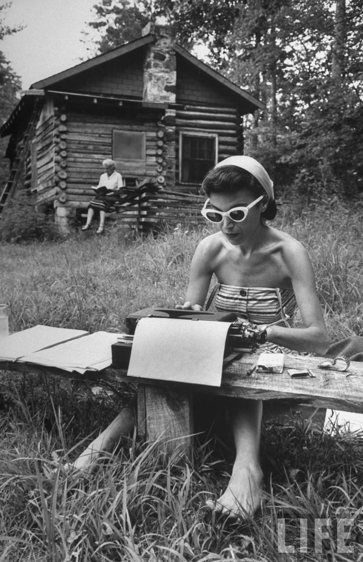 Summer__1959._Photo_by_Alfred_Eisenstaedt_for_Life_magazine..jpg