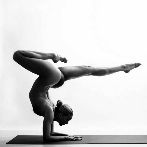 Nude_Yoga_Girl_6.jpg