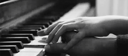 affection_amor_caress_love_Favim.com_2040840.gif
