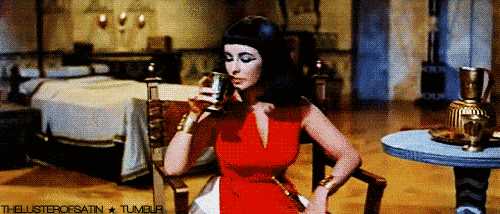 Cleopatra_gif_elizabeth_taylor_21142642_500_214.gif