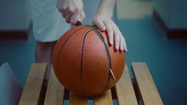 Why_blacks_are_so_good_at_basket_ball_1ad477_4558631.gif