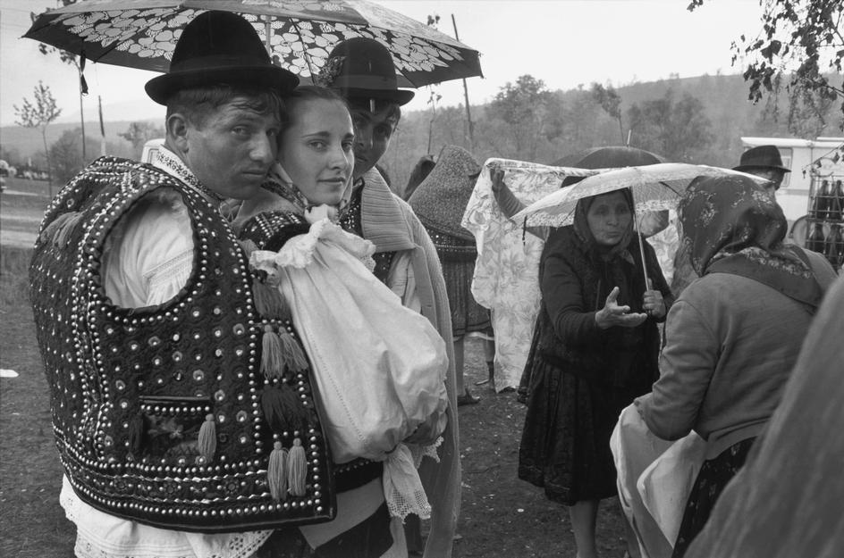 Region_of_Maramures._Village_of_Hoteni..jpg