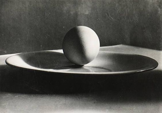 Untitled__egg_on_plate__by_Josef_Sudek__1930.jpg
