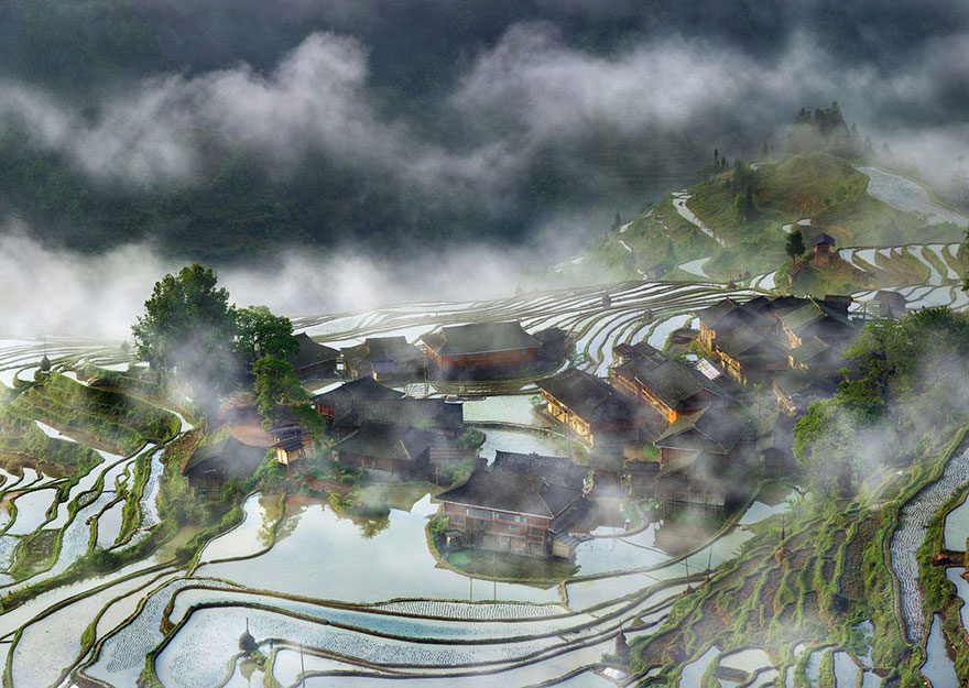 Terraces_Village_In_The_Mist__China._By_Thierry_Bornier.jpg