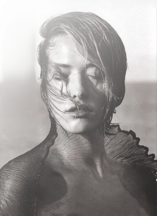 Tatjana_Patitz_photographed_by_Herb_Ritts..jpg