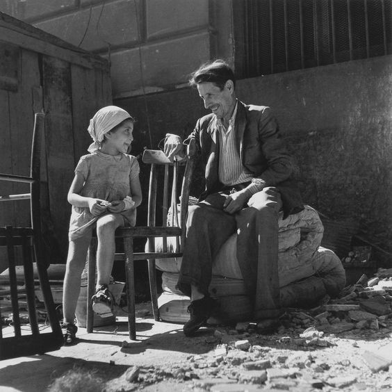 Robert_Capa._Palermo__Sicily__Italy__July_1943..jpg