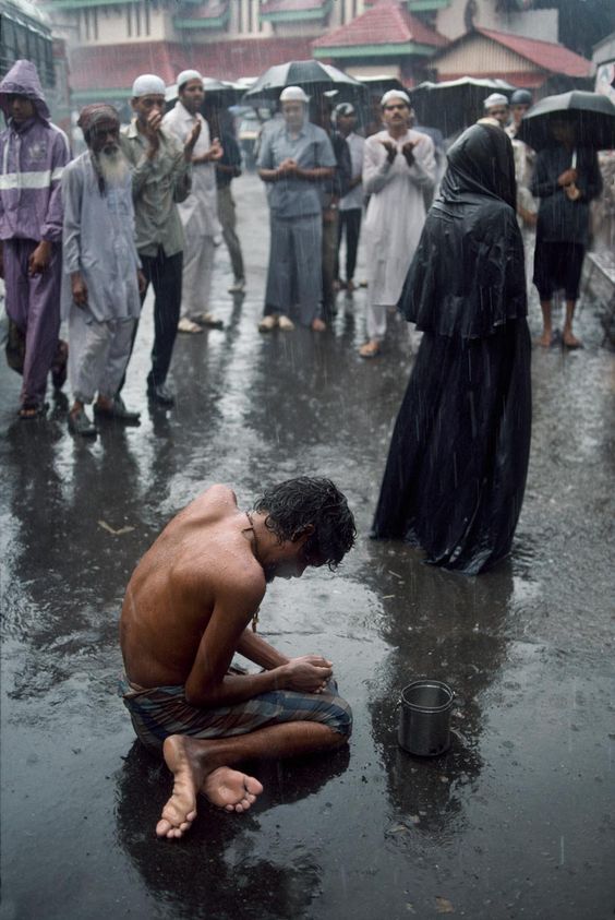 Outsiders._Steve_McCurry.jpg