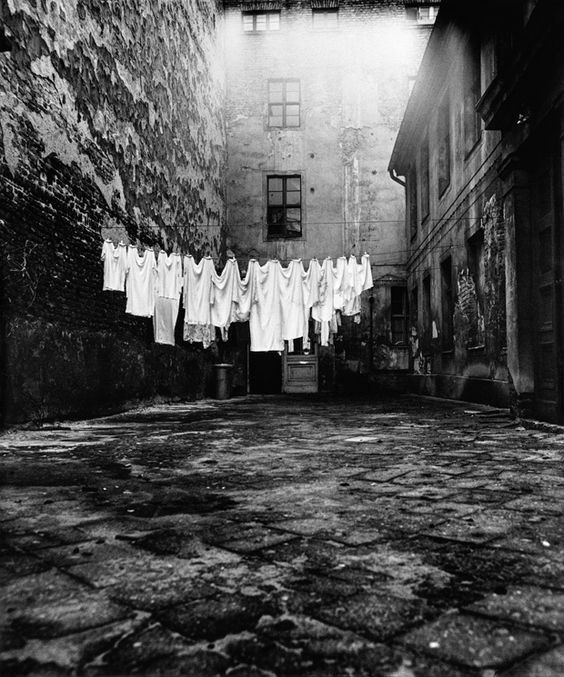 Laundry_in_the_backyard__1973___by_Manfred_Paul__1942___German.jpg