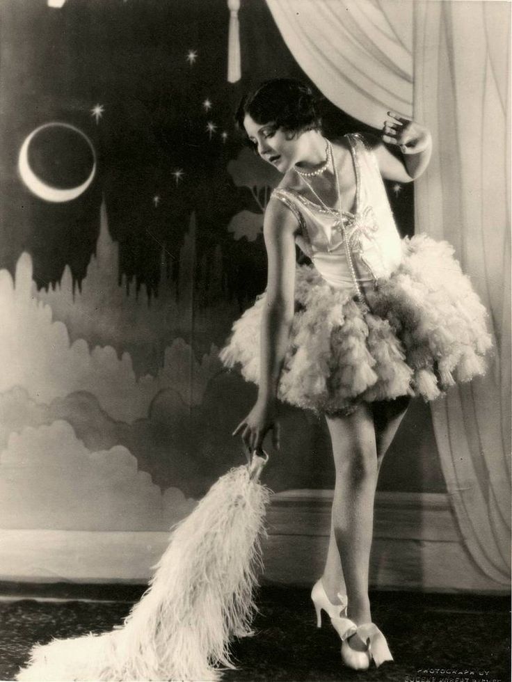 vintage_flapper_girl.jpg
