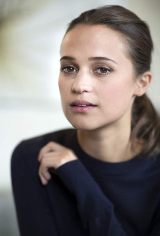 Alicia_Vikander.jpg