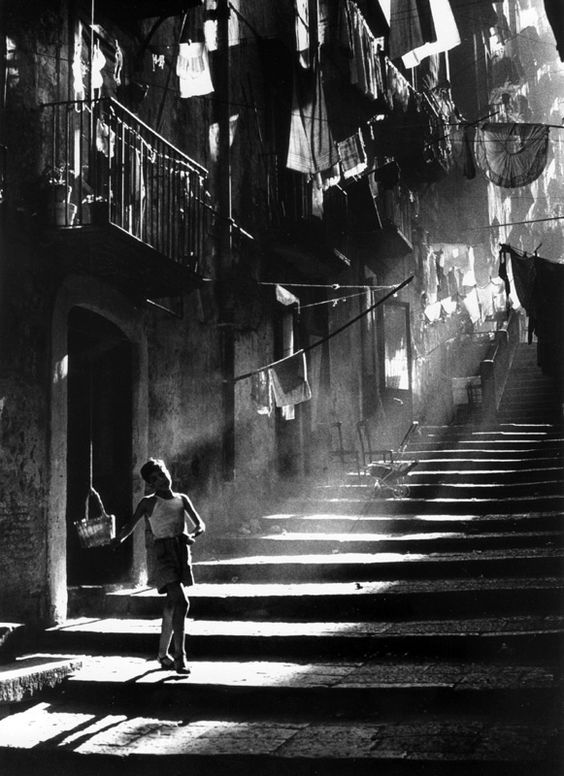 Napoli____Piergiorgio_Branzi.jpg