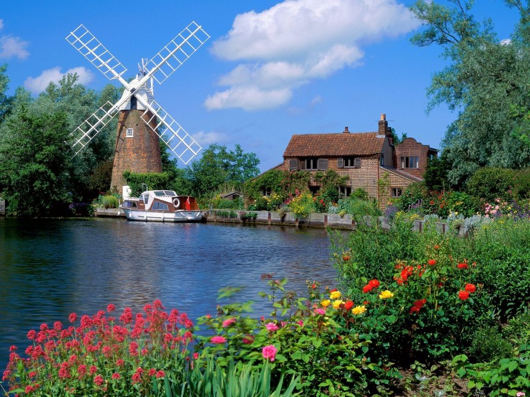 dutch_windmill_landscape_wallpaper_768x576.jpg