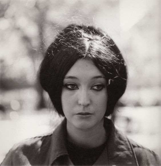 Diane_Arbus_____Woman_with_Eyeliner_____1967.jpg
