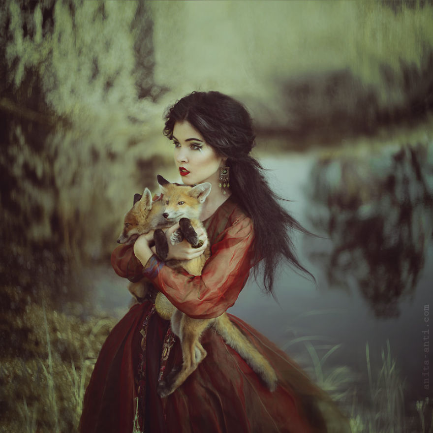 fairytale_photography_women_animals_anita_anti_29__880.jpg