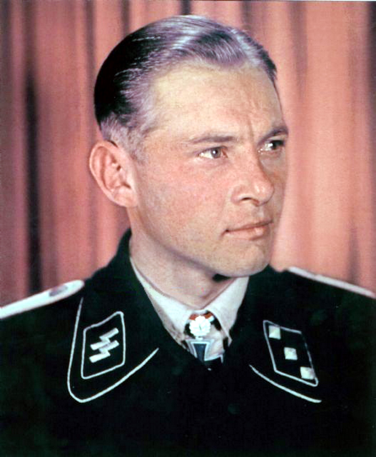 8_SS_Hauptsturmf__hrer_Michael_Wittmann.jpg