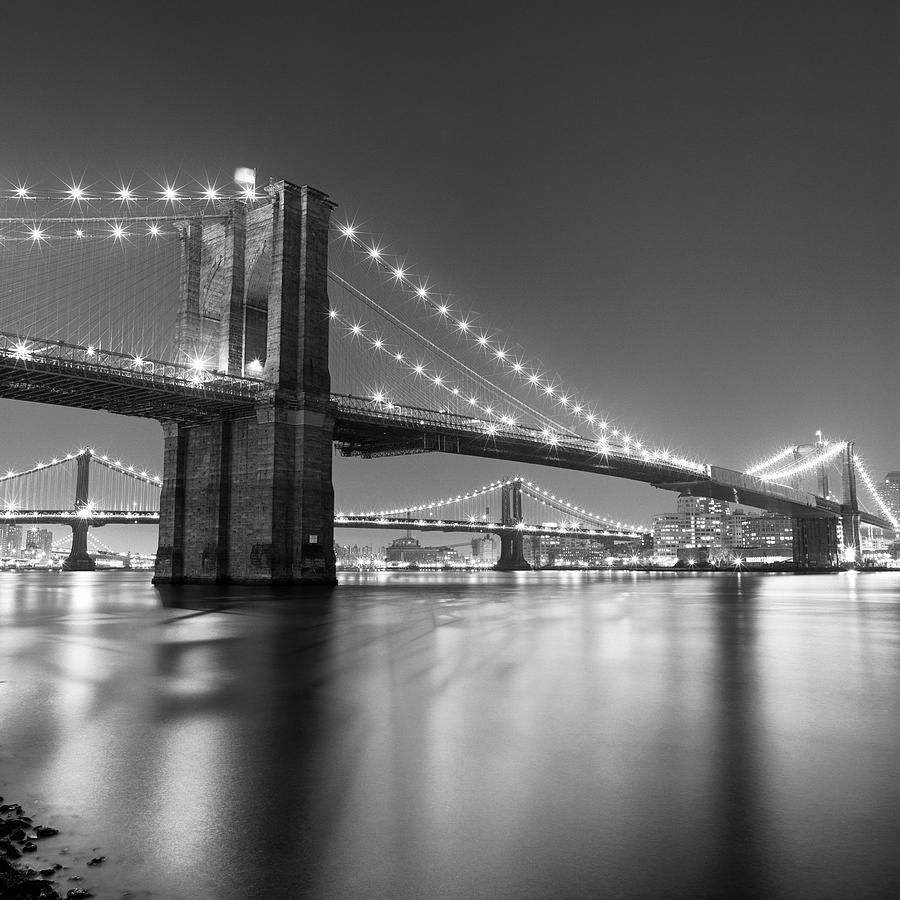 brooklyn_bridge_at_night_adam_garelick.jpg