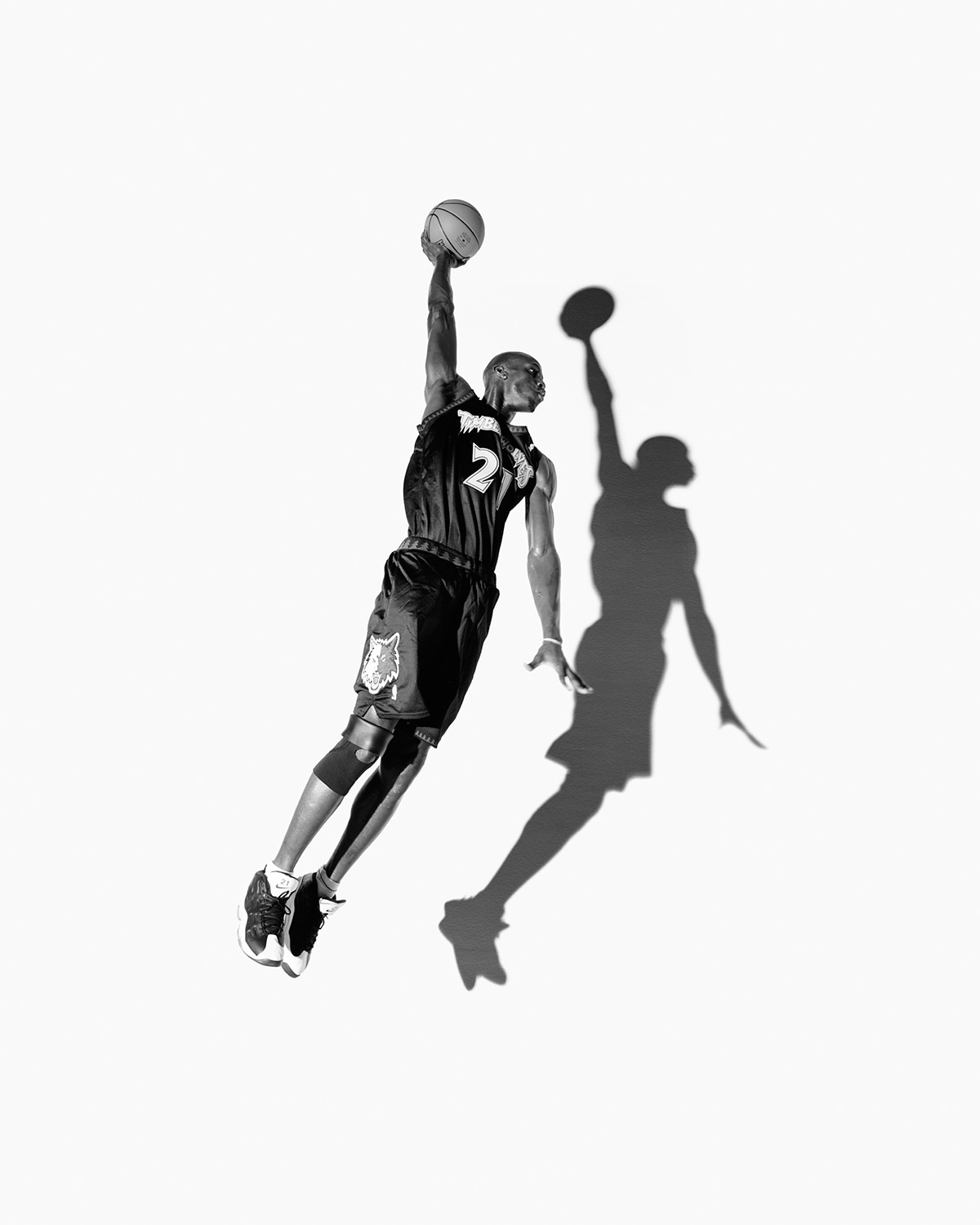 brucesilverstein_walter_iooss_jr._kevin_garnett_minneapolis_mn_1999.jpg