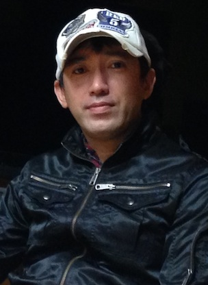 Shinji_Mikami_April_2013_3.jpg