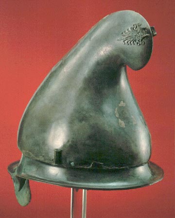 Macedonian_helmet_from_Vitsa_IV_BC.jpg