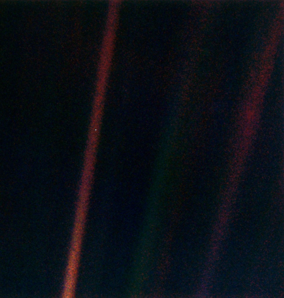 Voyager_1_Pale_Blue_Dot_NASA_976x1024.jpg