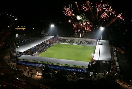 TNVOLL07_10_12_133933_EroeffnungsfeuerwerkBRITA_Arena.jpg