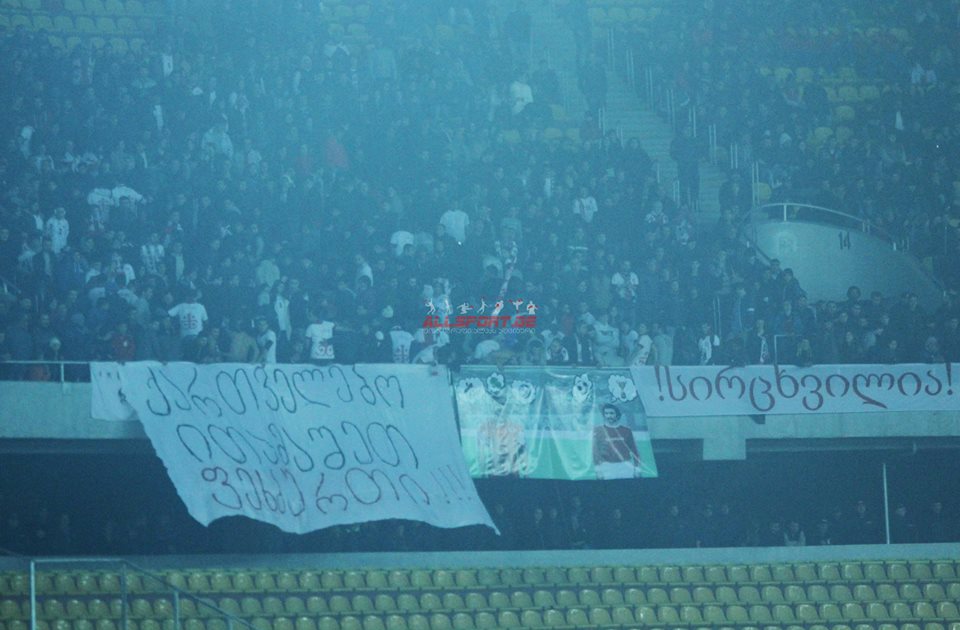 tribuna.jpg