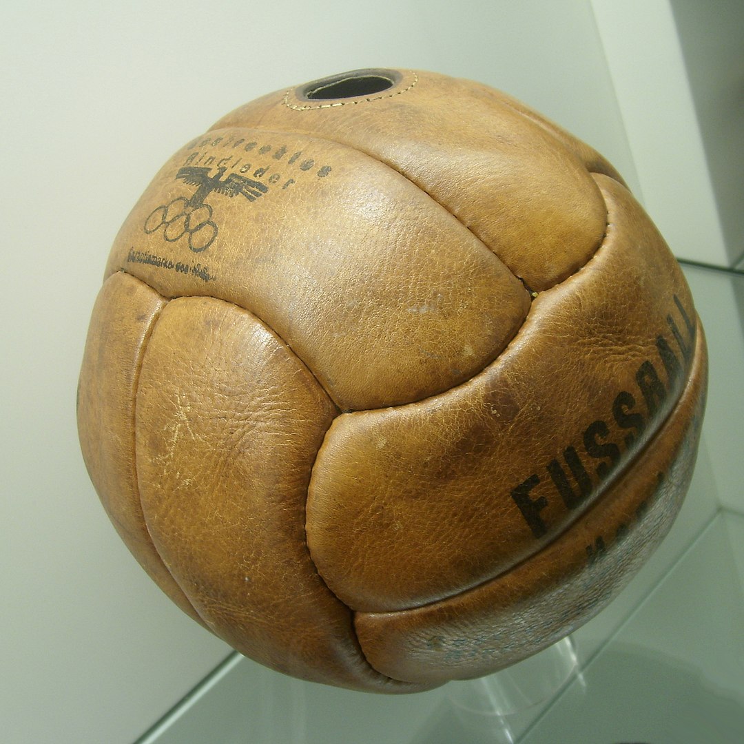 1935_Football_made_in_Germany_for_Summer_Olympics_1936.jpg