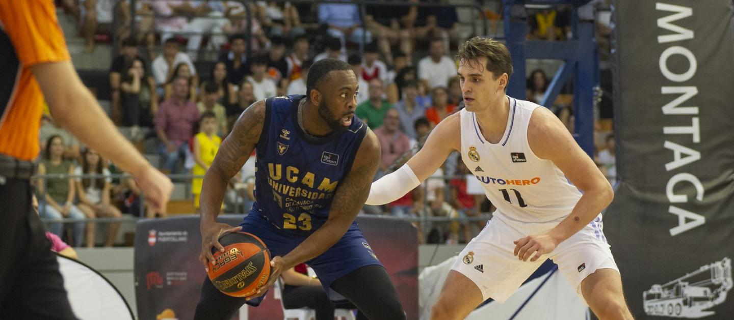 un_gran_ucam_murcia_se_impone_al_real_madrid_en_el_v_trofeo_luis_casimiro__1_.jpg