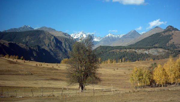 view_near_Omalo_Tusheti.jpg