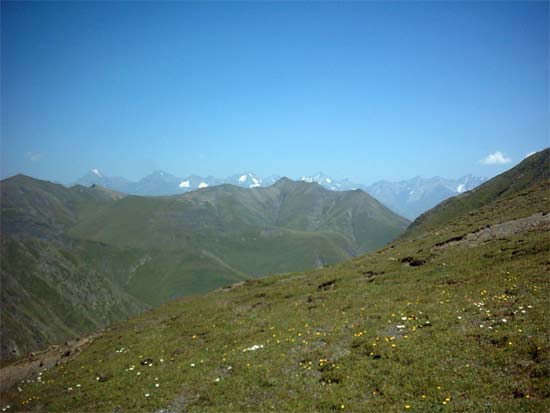 The_Abanopass_of_2950m_connects_Tusheti_with_Kakheti_in_North_East_Georgia.jpg