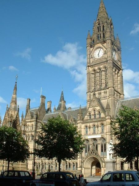 450px_ManchesterTownHall_OwlofDoom.jpg