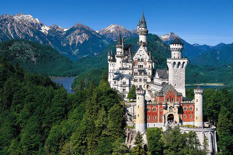Schloss_Neuschwanstein.jpg