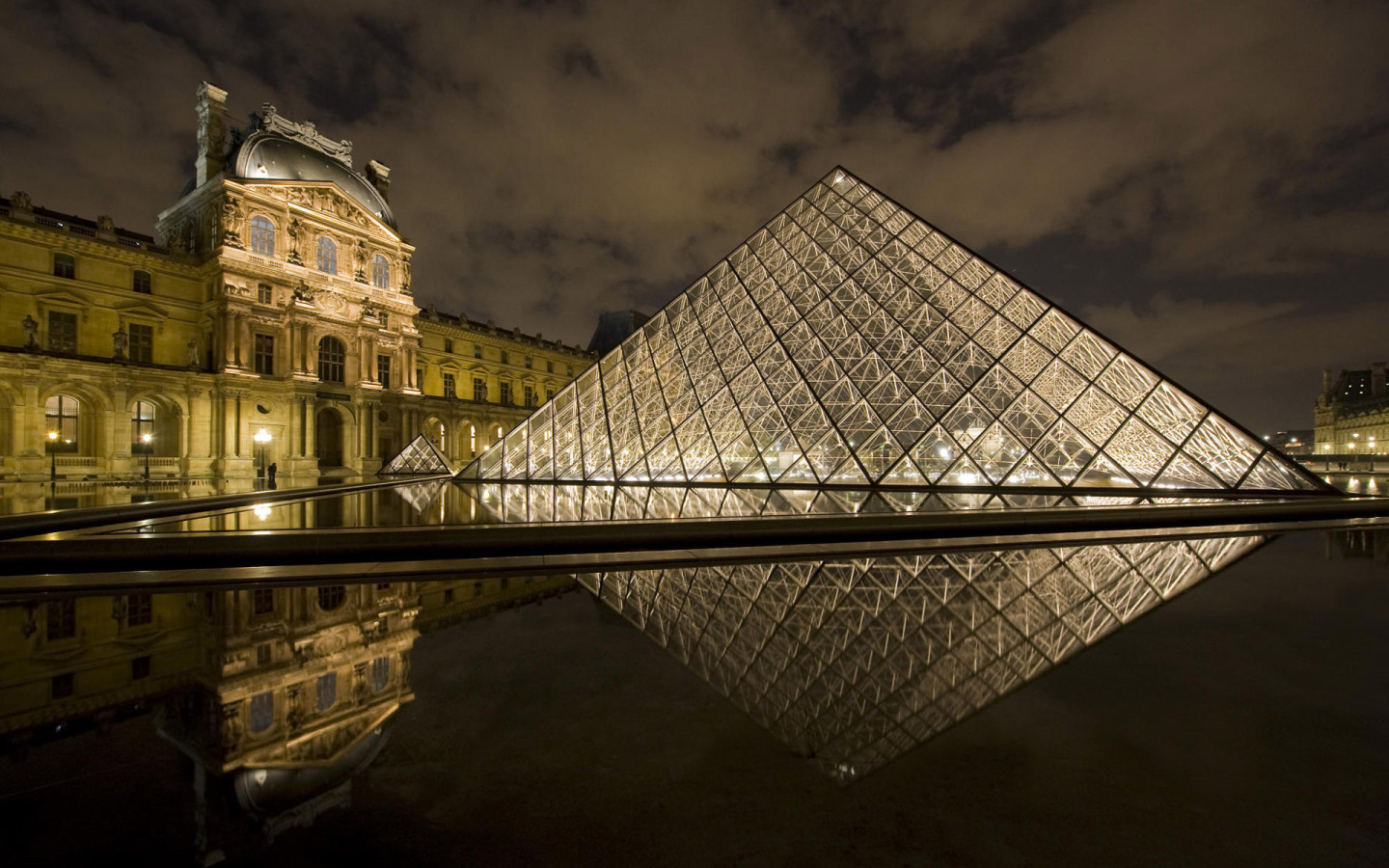 World_France_Louvre_Paris_016420_.jpg