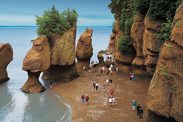 Beach_rocks_New_Brunswick.jpg