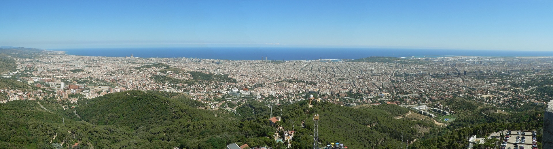 Barcelona__View_from_Tibidabo.jpg