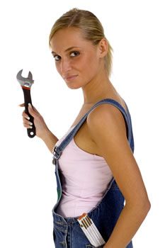 woman_with_spanner_350.jpg