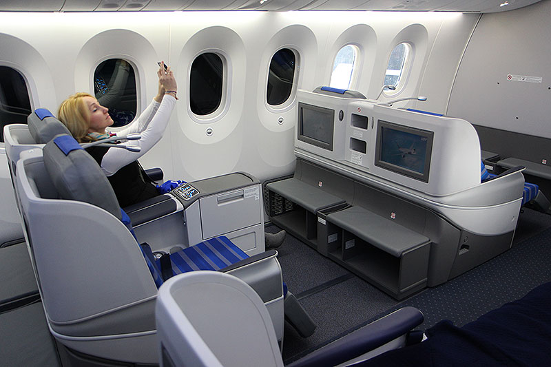 LOT_Dreamliner_6_Business_Class.jpg