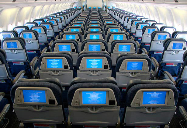 BOEING_767_300ER_FOR_SALE_PHOTO_2.jpg