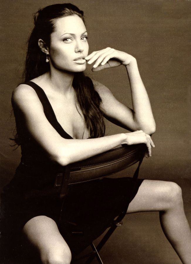 angelina_jolie_12.jpg