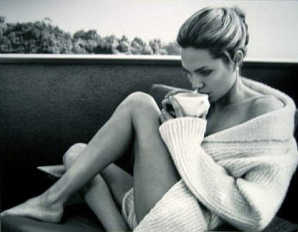 www_eylence_az_Angelina_Jolie_17_Jule_2007_7.jpg