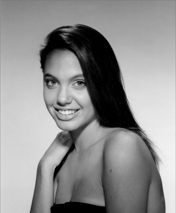 Angelina_Jolie.jpg