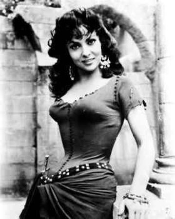 Gina_Lollobrigida___Notre_Dame_de_Paris_Photograph_C12150386.jpg