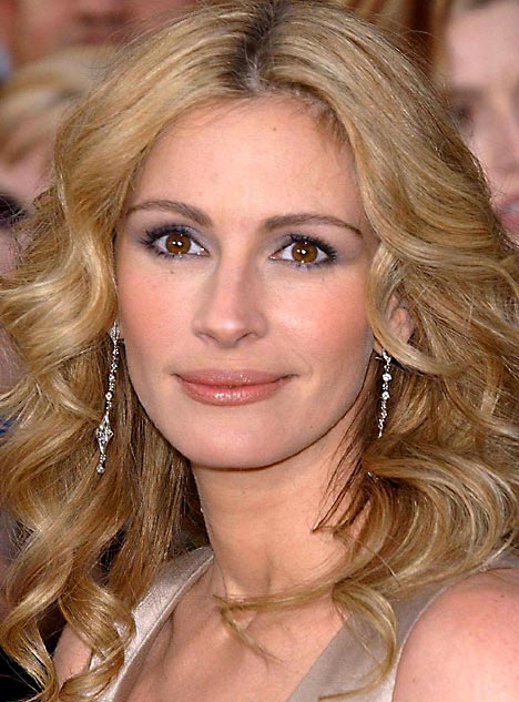 JuliaRobertsPA_468x633.jpg